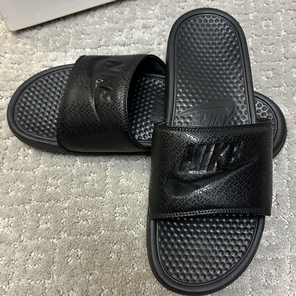 Nike Men’s slides size 12, like new